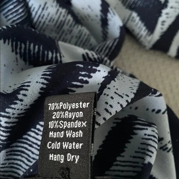 Clara Sun Woo Women's Blue Zebra Print Pullover Top Size Medium - Picture 7 of 7